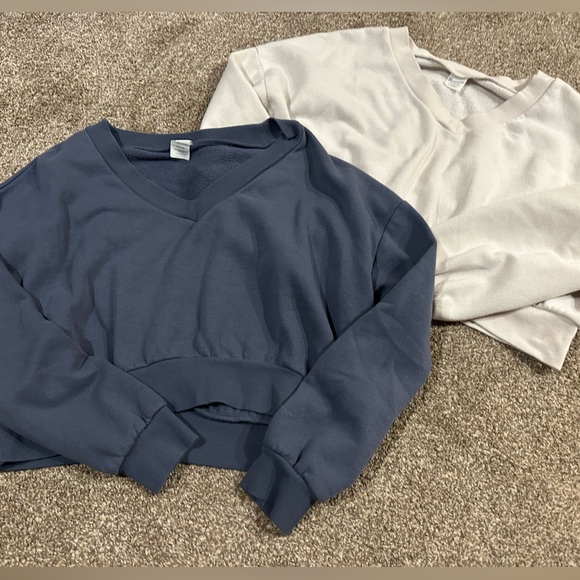 Navy and Cream cropped Sweatshirts - Picture 2 of 10
